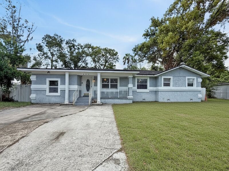 Jacksonville House: 7004 Dahlgren Ct