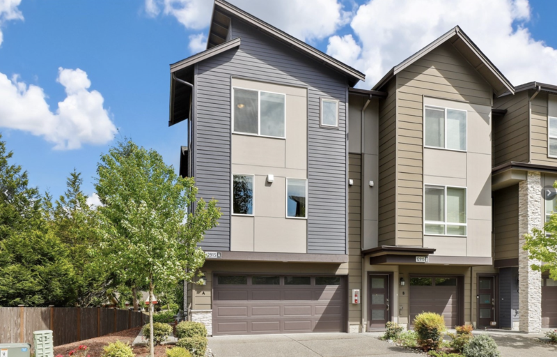 Lynnwood Townhome: 12915 20th Avenue West