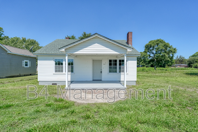 Pacolet House: 151 Church St.
