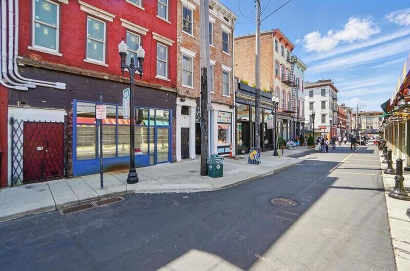 Cincinnati Condo: 107 West Elder St