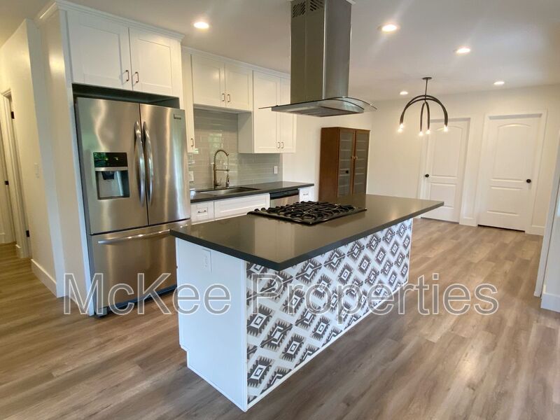 San Diego House: 4605 59th Street
