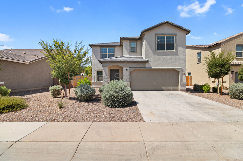 Casa Grande House: 2402 E Alonso Dr