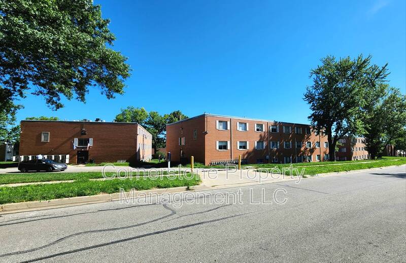 Lawrence Condo: Campus View Apartments