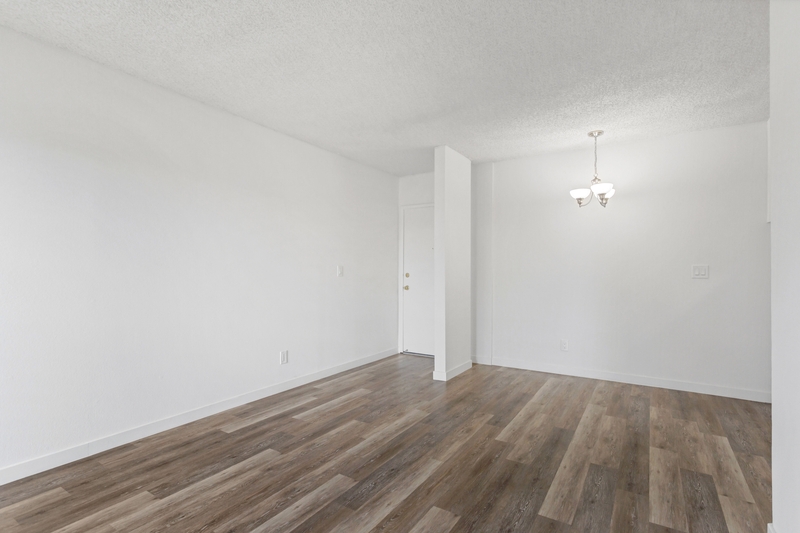 Los Angeles Condo: 12500 Culver Boulevard - 314