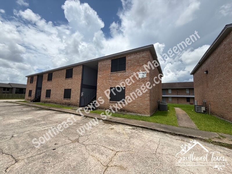 Beaumont Condo: 4110 Arthur Street