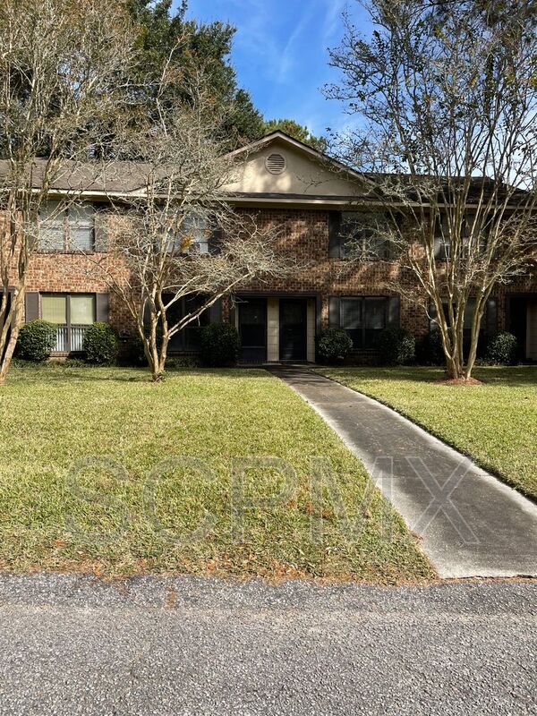 Charleston Condo: 10 Bass Ln