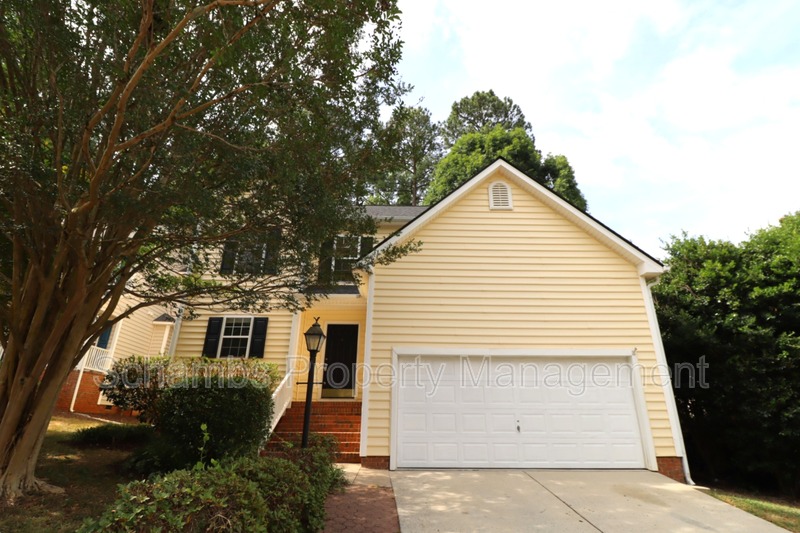 Raleigh House: 2628 Farlow Gap Ln