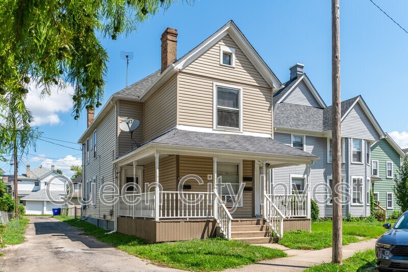 dayton Condo: 115 E Foraker St