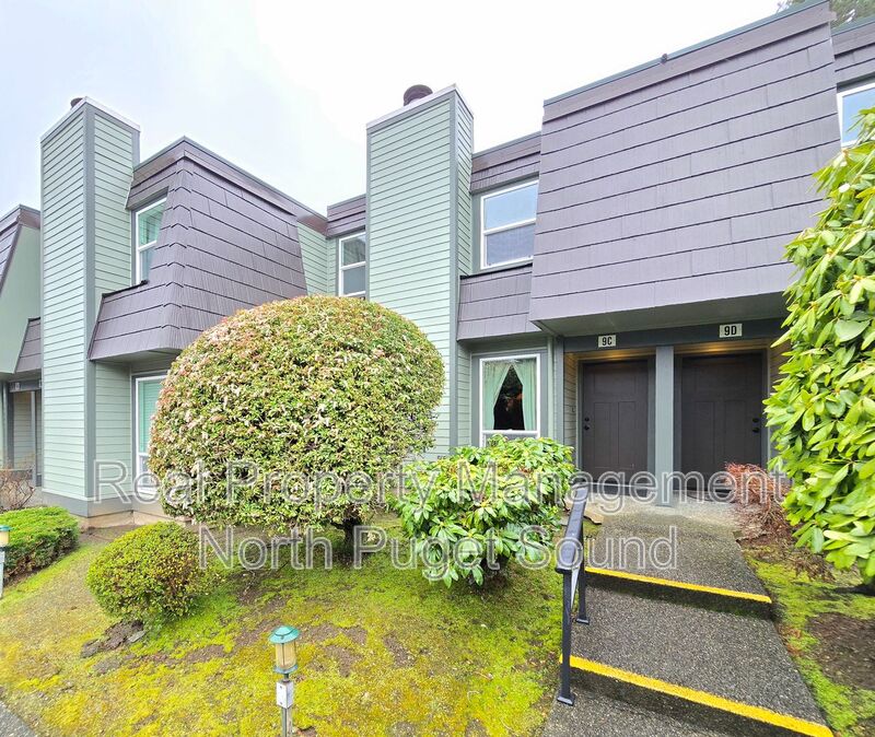 Everett Townhome: 12600 4th Ave W