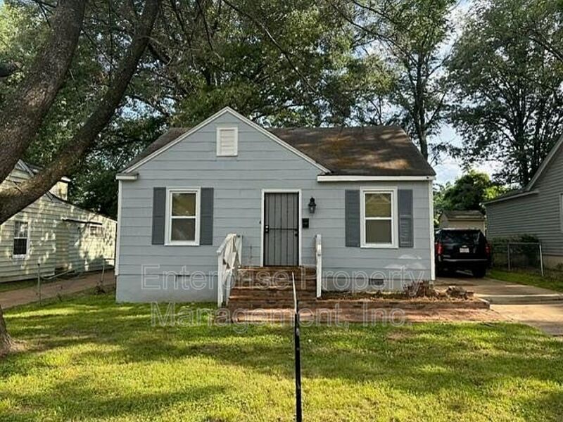 Primary photo of 2447 Twain Ave, Memphis, TN 38114