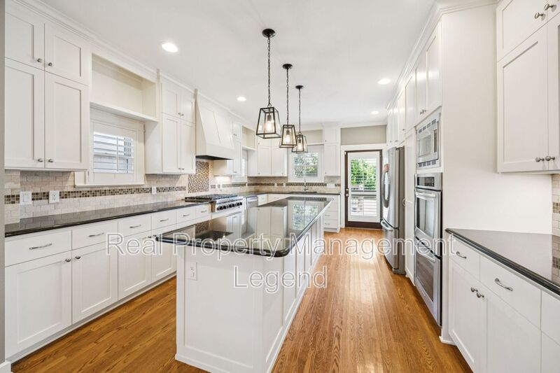 Dallas House: 5515 Morningside Avenue