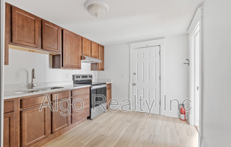 Minneapolis Condo: 3200 Bloomington Avenue - 4