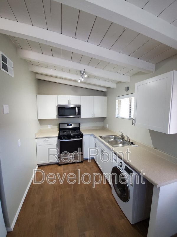 Tucson Condo: 2221 E Grant Rd Apt F