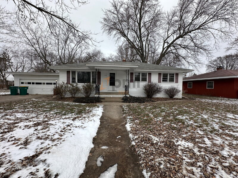 Merrillville House: 202 East 68th Place