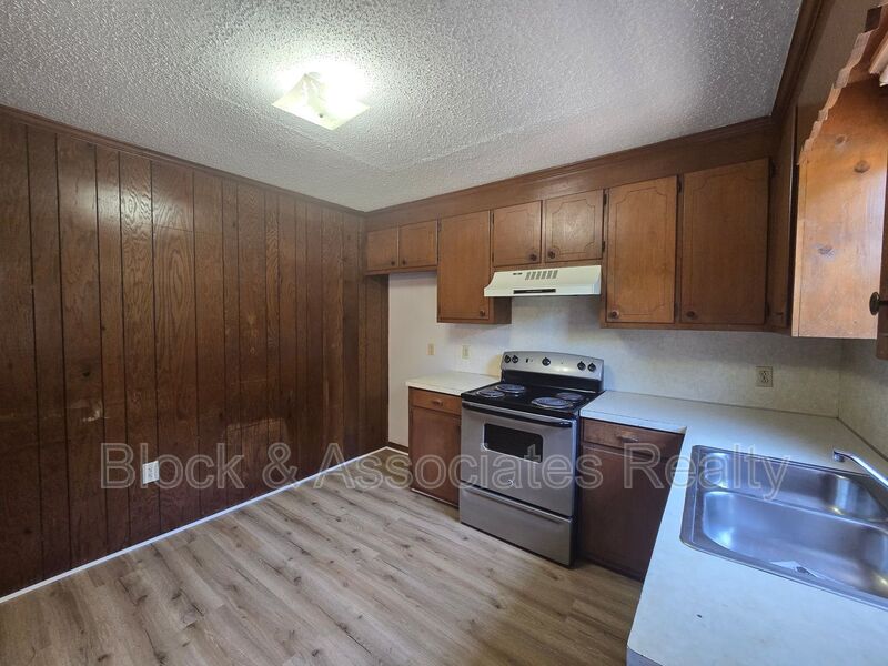 Lexington Condo: 76 Random Dr
