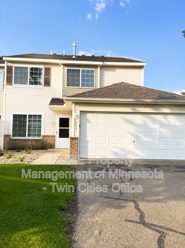 Apple Valley Townhome: 6444 158th St W