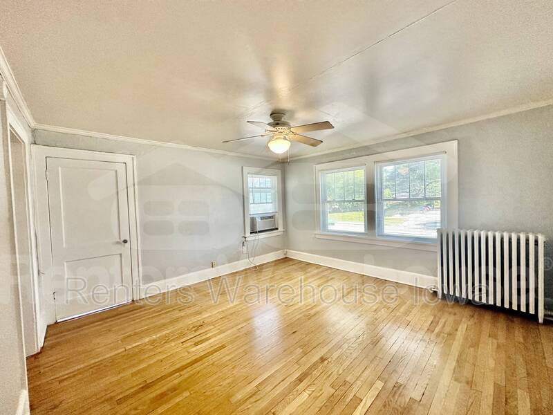 Des Moines Condo: 2300 Beaver Ave