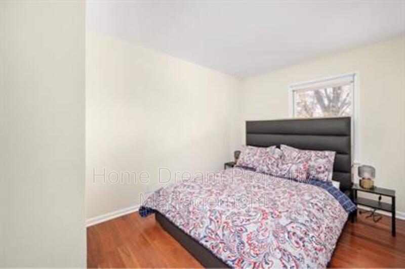 Stafford House: 11 Endicott Lane