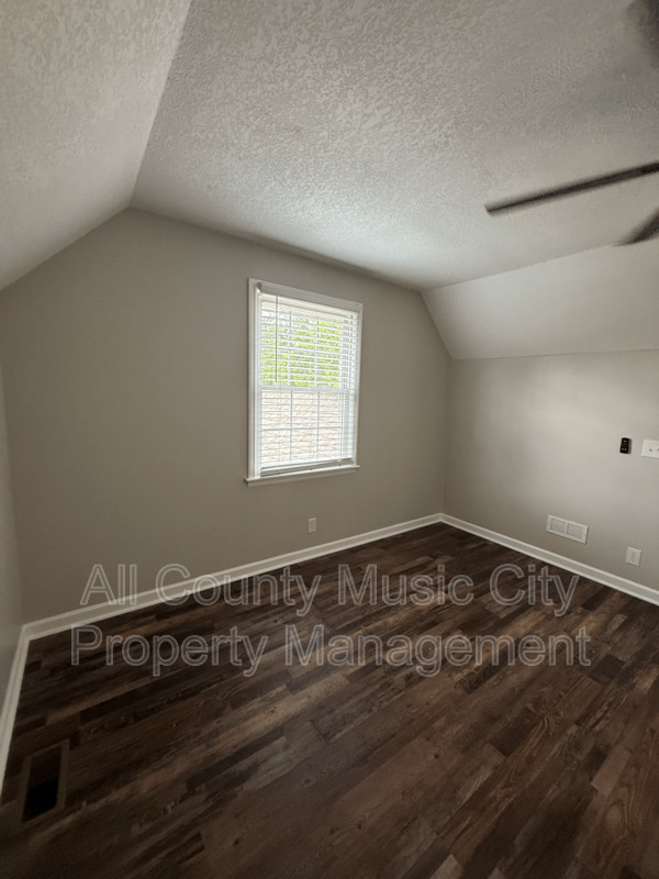 Main Rental Photo 11