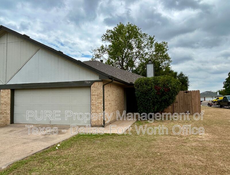 North Richland Hills Condo: 7514 Connie Lane