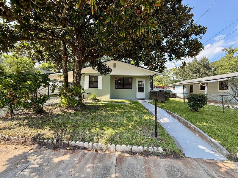 Jacksonville House: 2271 W. 10th Street