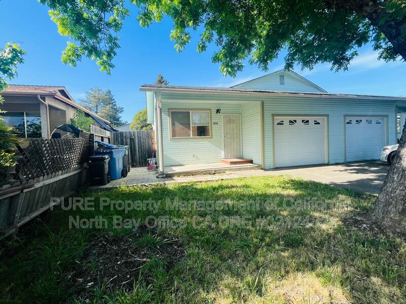 Ukiah Condo: 780 El Rio St