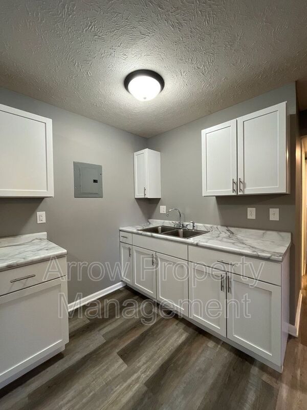 Lincoln Condo: 1730 G Street