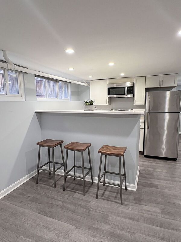 Baltimore Condo: 300 E. University Pkwy