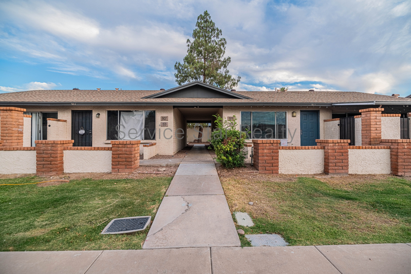 Tempe Townhome: 909 W Malibu Dr