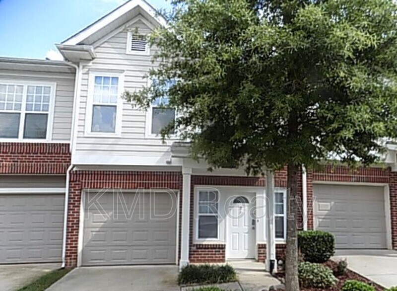 Charlotte Townhome: 15407 St Christopher Court