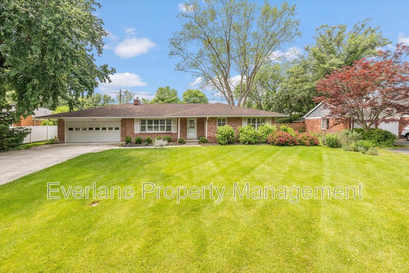 Carmel House: 647 Alwyne Road