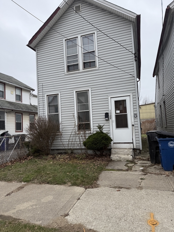 Cleveland House: 1423 East 33rd Street