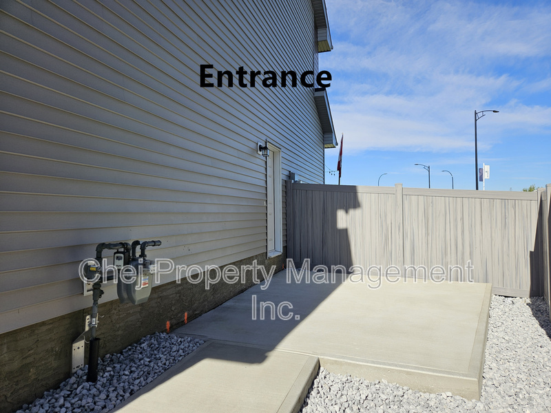 Edmonton Condo: 19214 22A Avenue Northwest