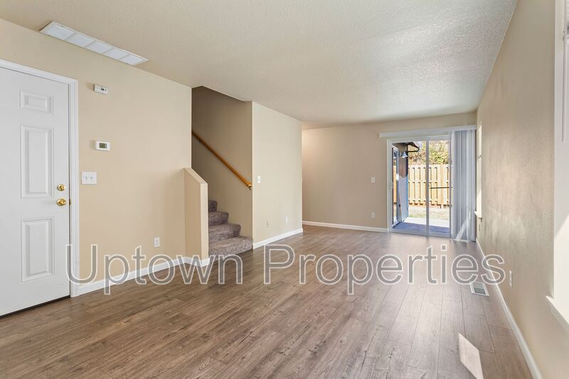 Happy Valley House: 14158 SE Summerfield Loop