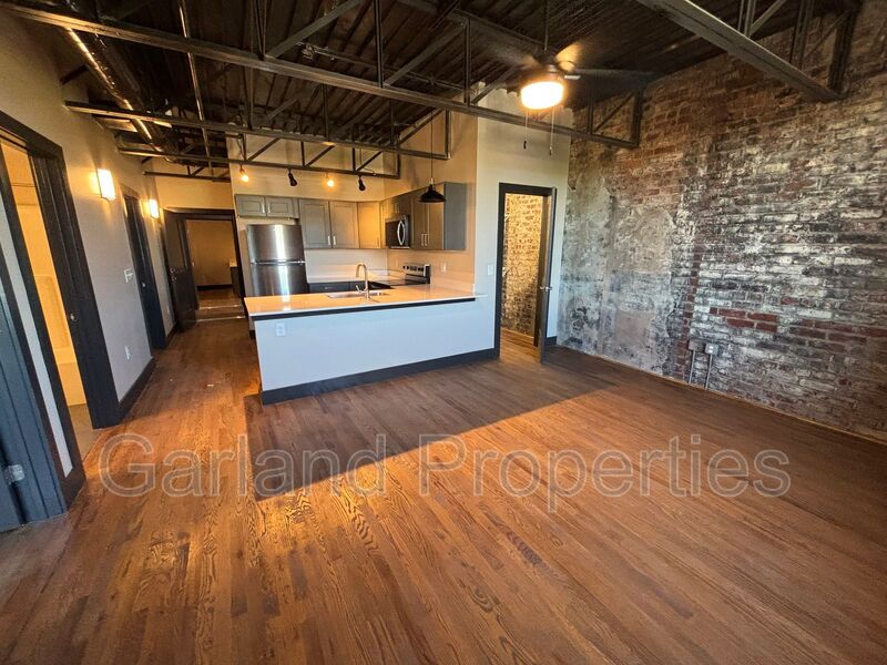 Pulaski Condo: 34 1st St NE