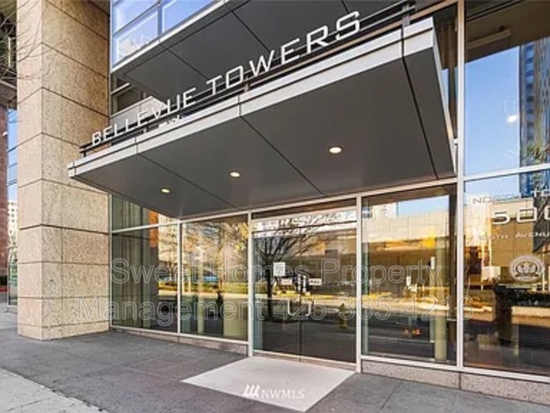 Bellevue Condo: 500 106th Avenue Northeast - 2207