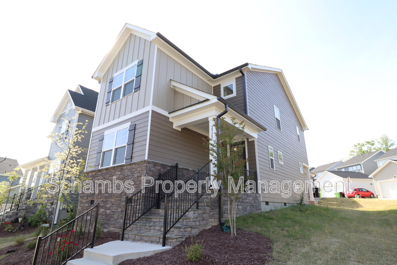 Apex House: 2932 Green Tractor Ave