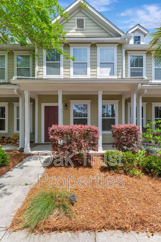 Summerville House: 75 Branch Creek Trl