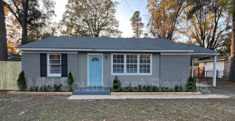 Memphis House: 4733 Hodge Rd