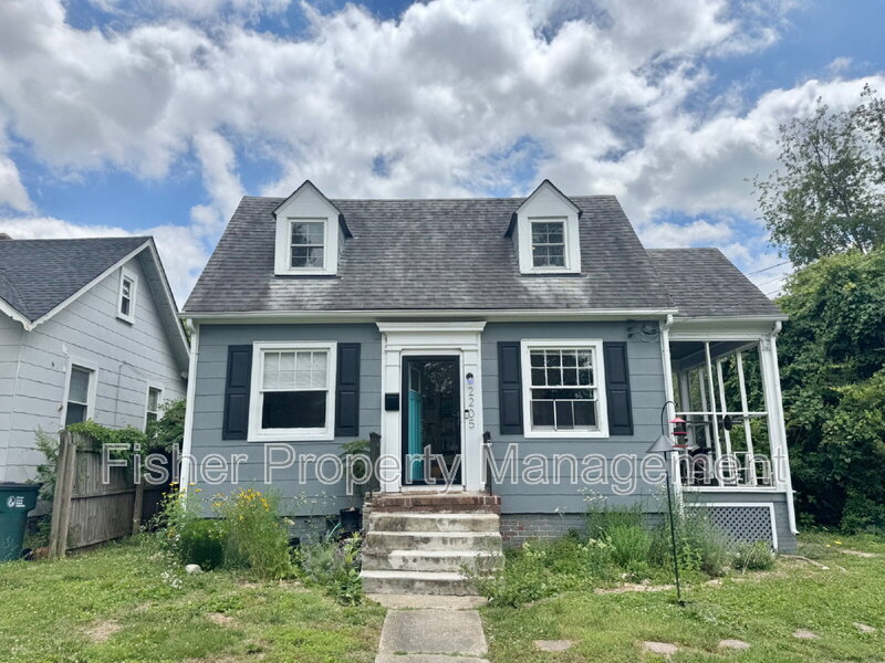 Richmond House: 2205 Fenton Street