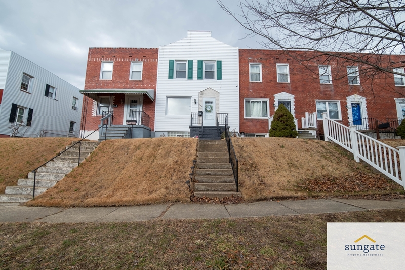 Parkville Townhome: 8666 Oak Rd