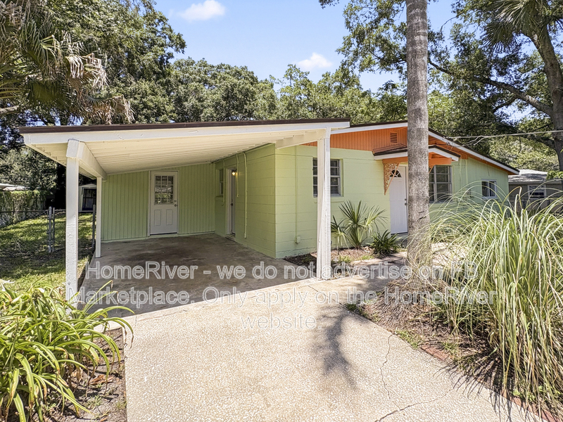 Jacksonville House: 6715 Cotton Tail Ln