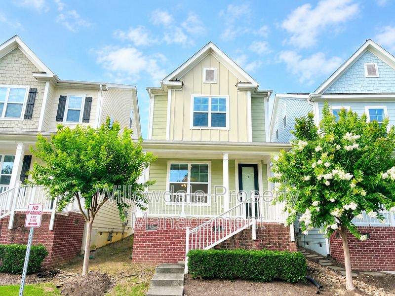 Apex House: 507 Evening Star Dr