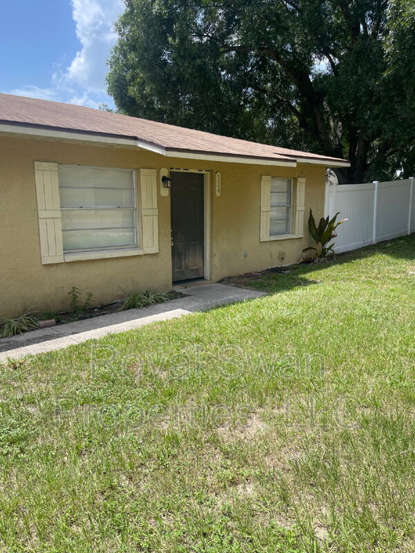 Auburndale Condo: 124 Rebecca Ln