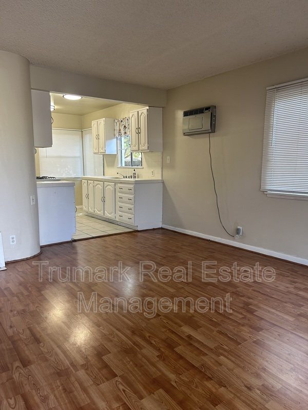 Glendale Condo: 512 Irving Ave
