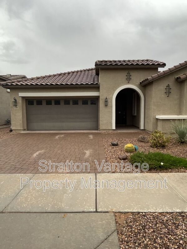 Queen Creek House: 22486 E Russet Road