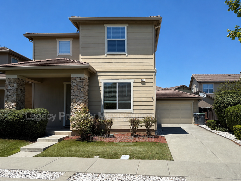 Fairfield House: 1552 Bailey Drive