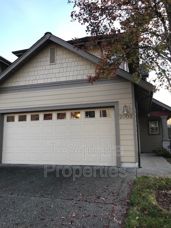 Mill Creek Townhome: 13824 N Creek Dr