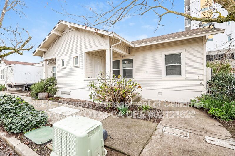 Santa Rosa Condo: 73 Brookwood Avenue