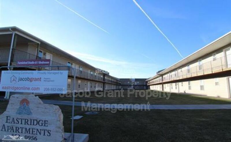 Ammon House: 1378 Curlew Avenue